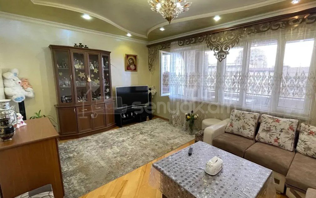 3 Սենյականոց Բնակարան, 74քմ, 9/9 հարկ, Կապիտալ Վերանորոգված