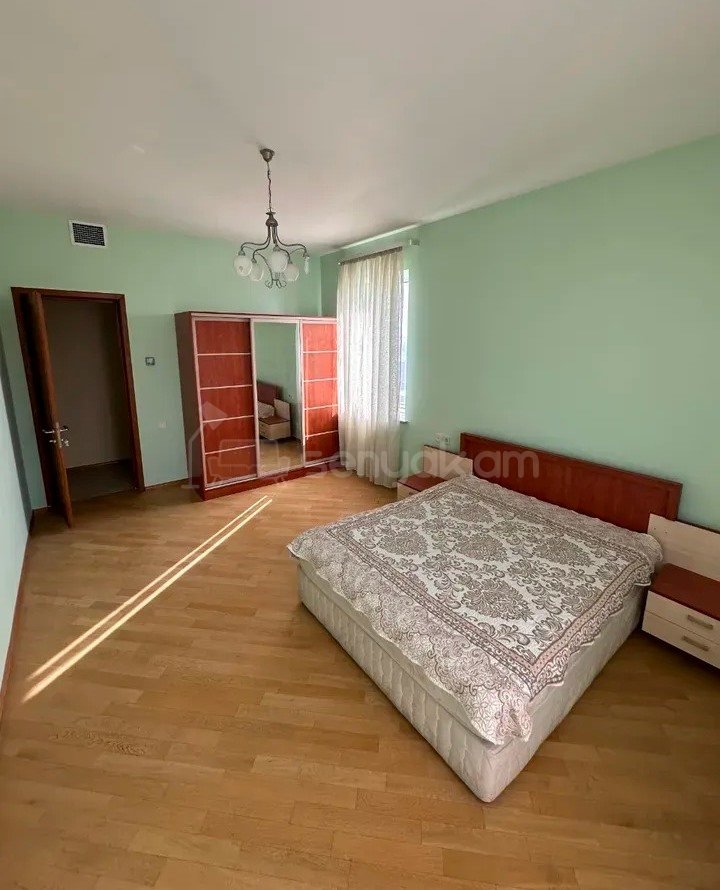 3 Սենյականոց Բնակարան Նորակառույցում, 136քմ, 10/11 հարկ, Կապիտալ Վերանորոգված