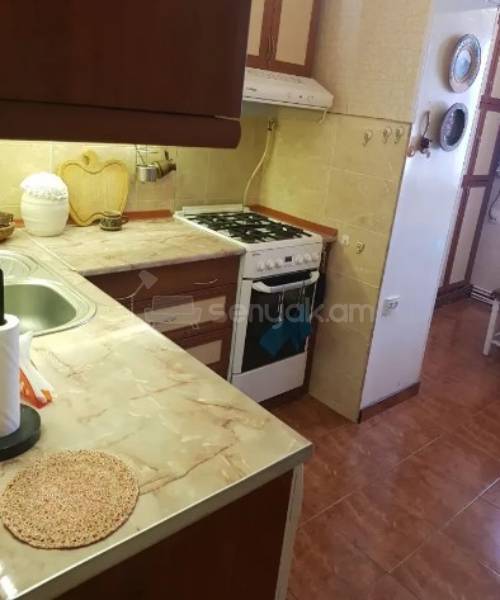 2 Սենյականոց Բնակարան Քարե Շենքում, 58քմ, 4/4 հարկ, Կապիտալ Վերանորոգված, Կահավորված