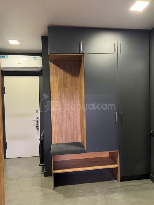 2 Սենյականոց Բնակարան Քարե Շենքում, 60քմ, 3/5 հարկ, Դիզայներական Վերանորոգված