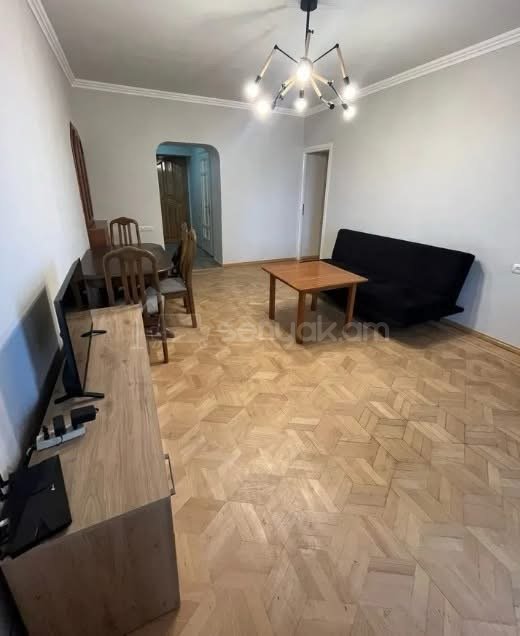 2 Սենյականոց Բնակարան Քարե Շենքում, 48քմ, 7/7 հարկ, Նորմալ Վիճակում