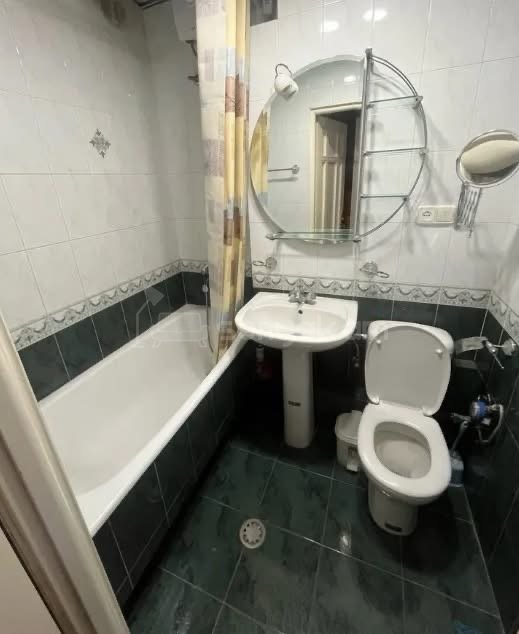 2 Սենյականոց Բնակարան Քարե Շենքում, 48քմ, 7/7 հարկ, Նորմալ Վիճակում
