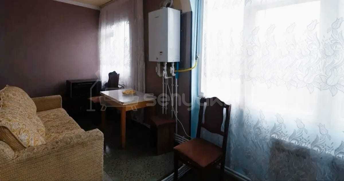 2 Սենյականոց Բնակարան Քարե Շենքում, 65քմ, 3/4 հարկ, Նորմալ Վիճակում, Կահավորված