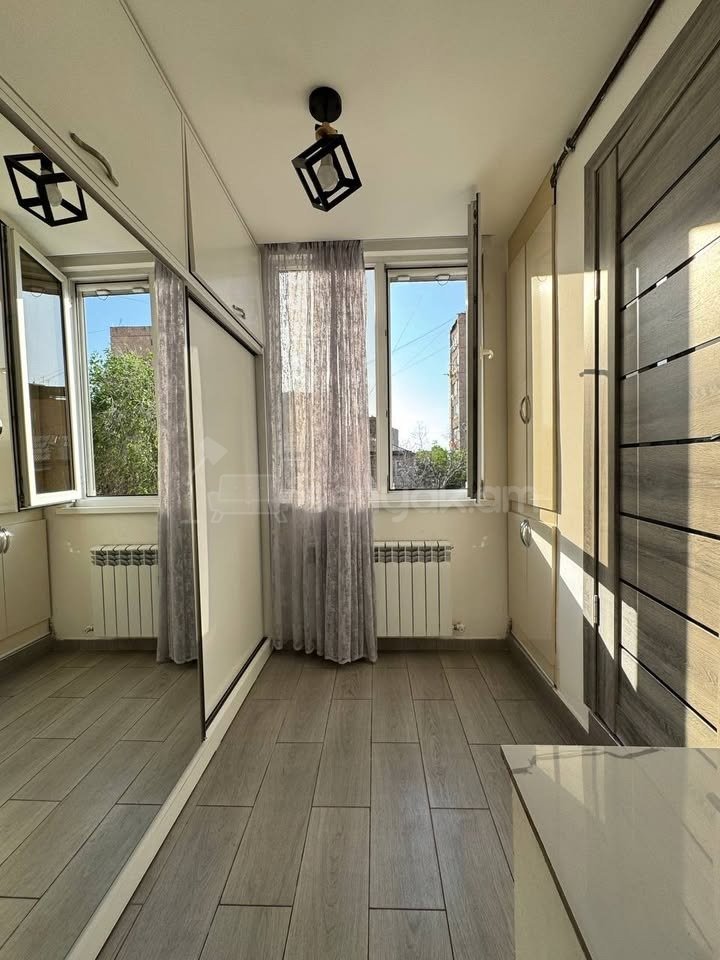 2 Սենյականոց Բնակարան, 60քմ, 3/5 հարկ, Կապիտալ Վերանորոգված