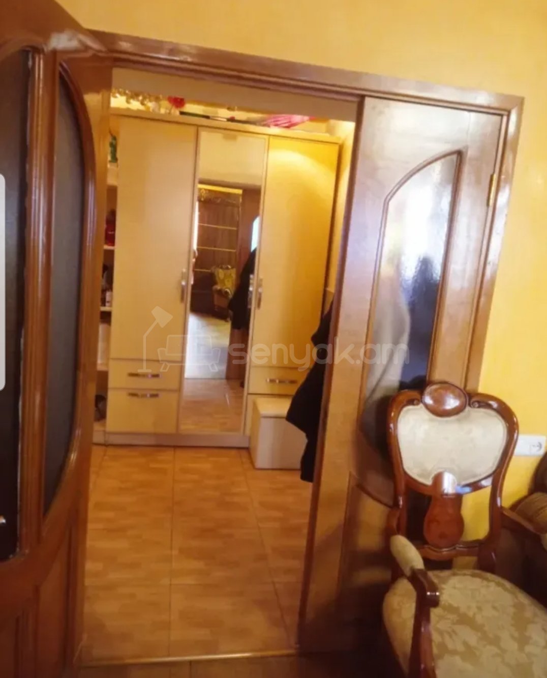 3 Սենյականոց Բնակարան Քարե Շենքում, 85քմ, 3/5 հարկ, Կապիտալ Վերանորոգված