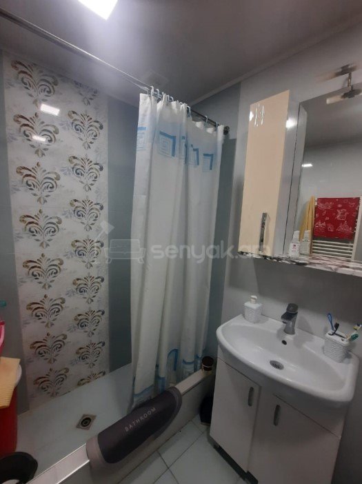 2 Սենյականոց Բնակարան Քարե Շենքում, 61քմ, 3/5 հարկ, Կապիտալ Վերանորոգված, Կահավորված