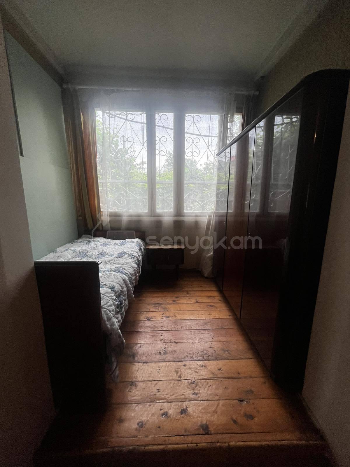 2 Սենյականոց Բնակարան Քարե Շենքում, 54քմ, 1/5 հարկ, Պետական Վիճակում