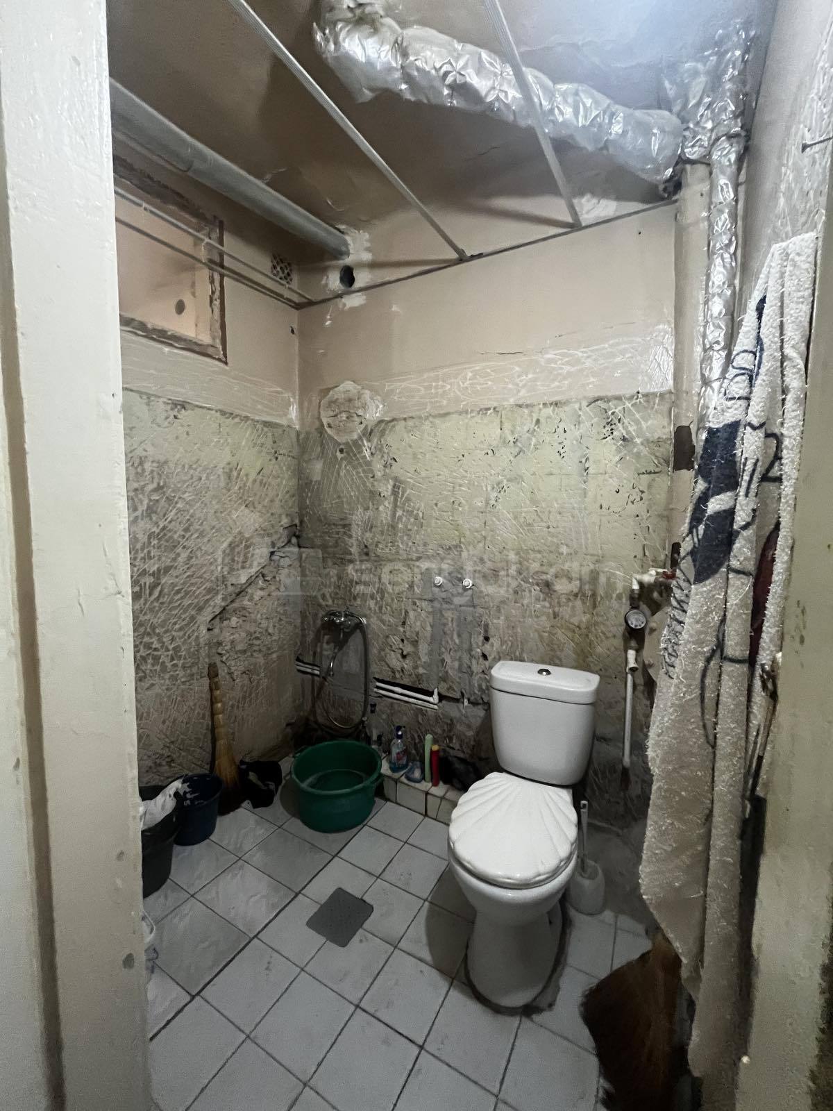 2 Սենյականոց Բնակարան Քարե Շենքում, 54քմ, 1/5 հարկ, Պետական Վիճակում