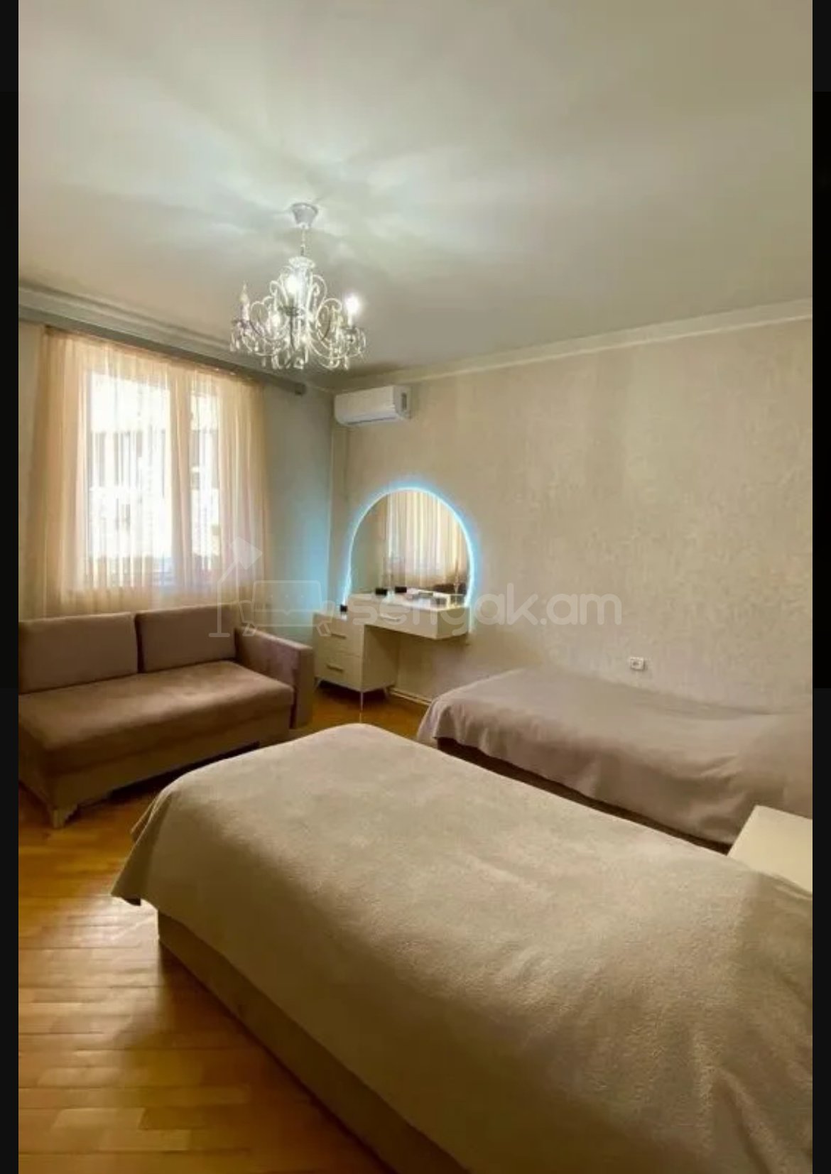 4 Սենյականոց Բնակարան Քարե Շենքում, 120քմ, 3/5 հարկ, Նորմալ Վիճակում