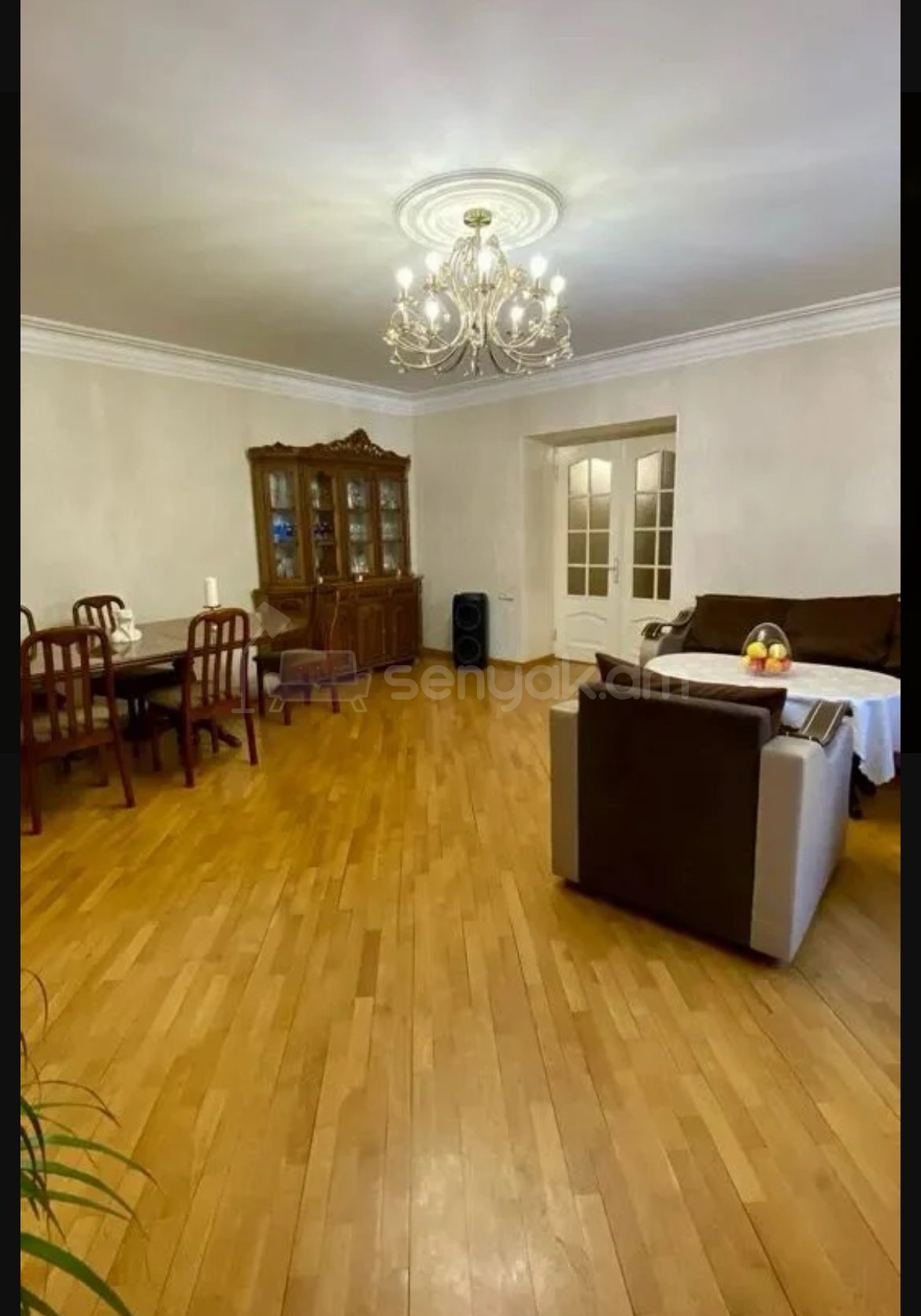 4 Սենյականոց Բնակարան Քարե Շենքում, 120քմ, 3/5 հարկ, Նորմալ Վիճակում