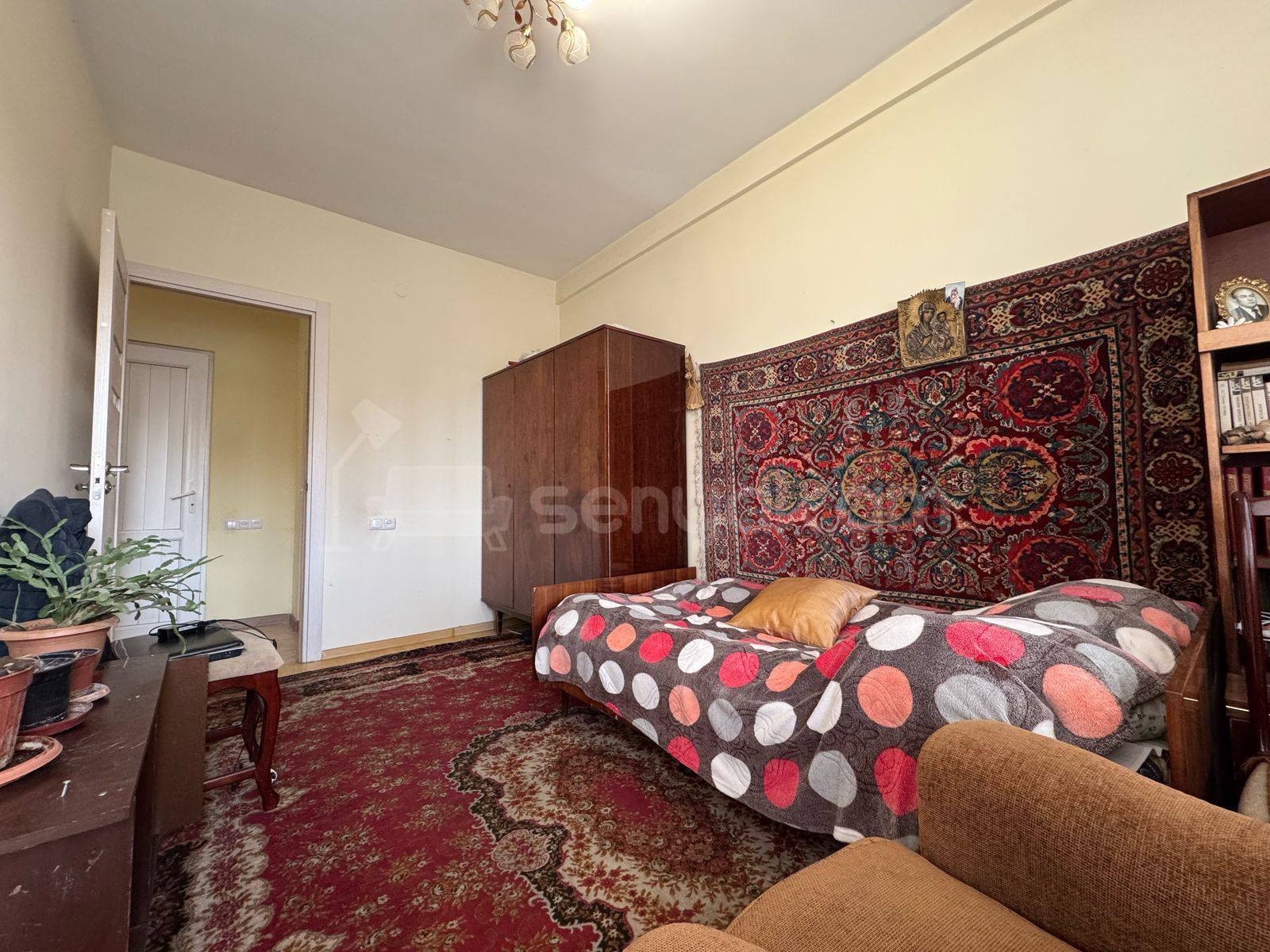 3 Սենյականոց Բնակարան, 75քմ, 9/9 հարկ, Նորմալ Վիճակում