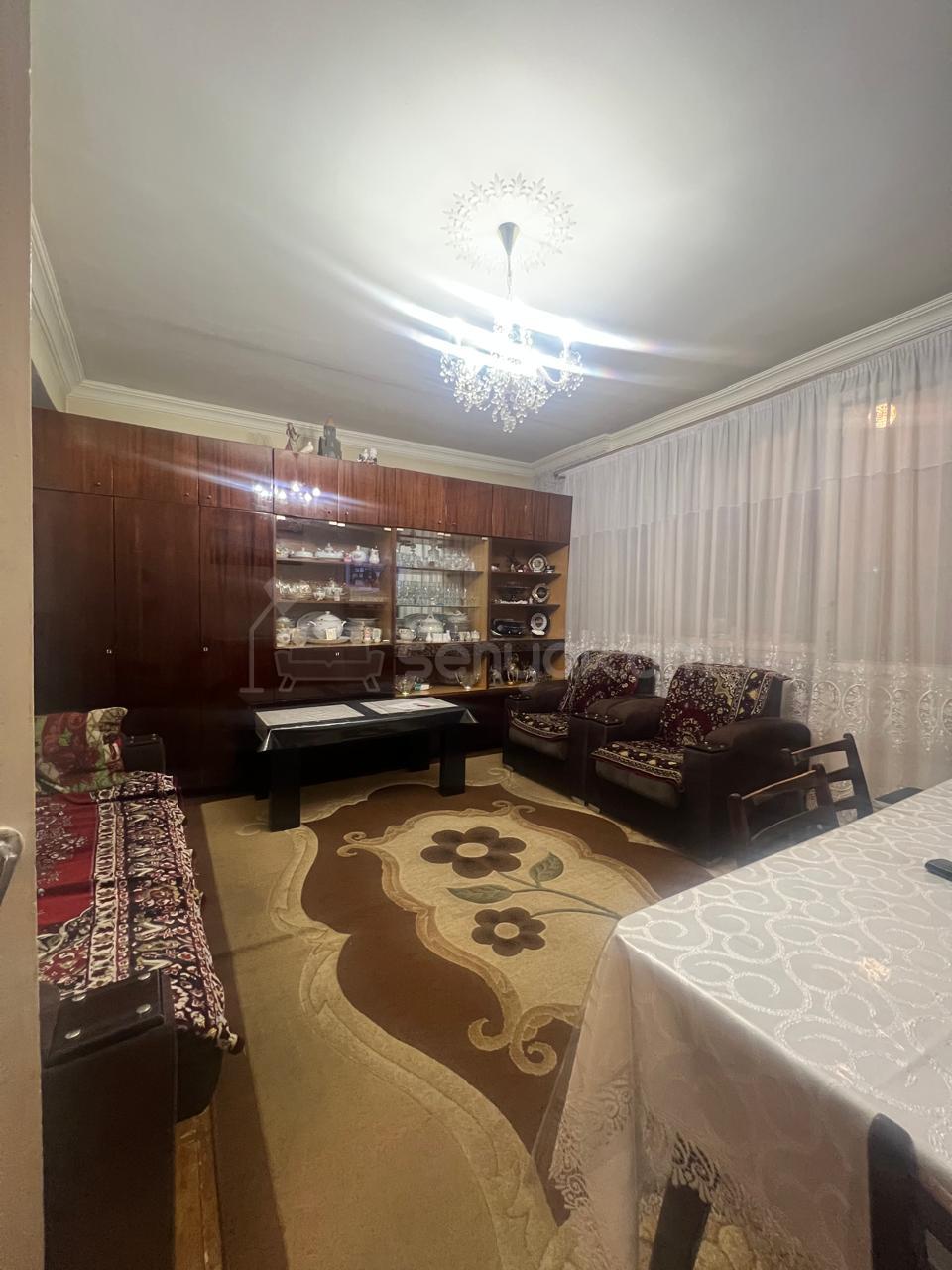 4 Սենյականոց Բնակարան, 88քմ, 9/9 հարկ, Նորմալ Վիճակում