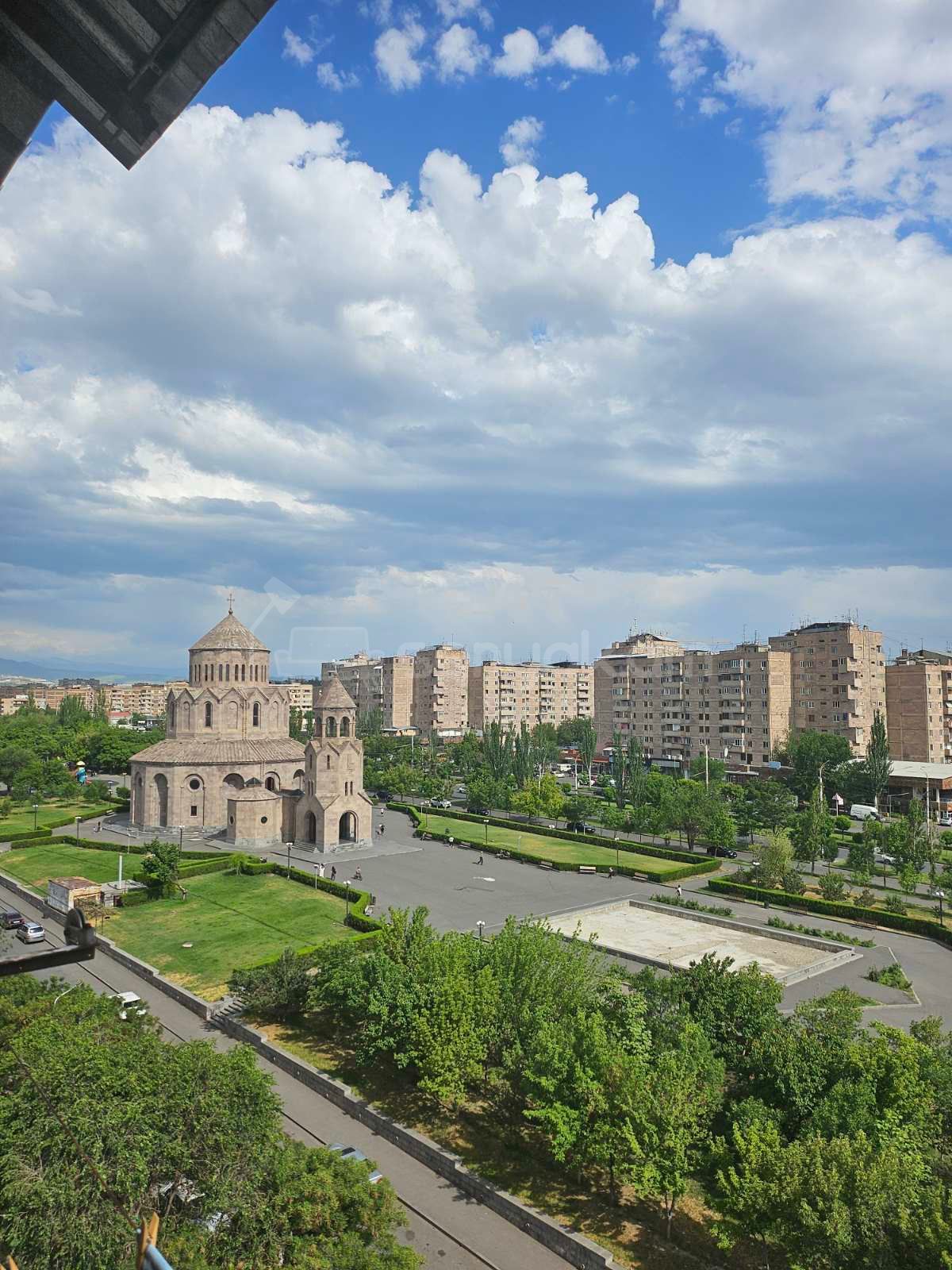 4 Սենյականոց Բնակարան, 88քմ, 9/9 հարկ, Նորմալ Վիճակում