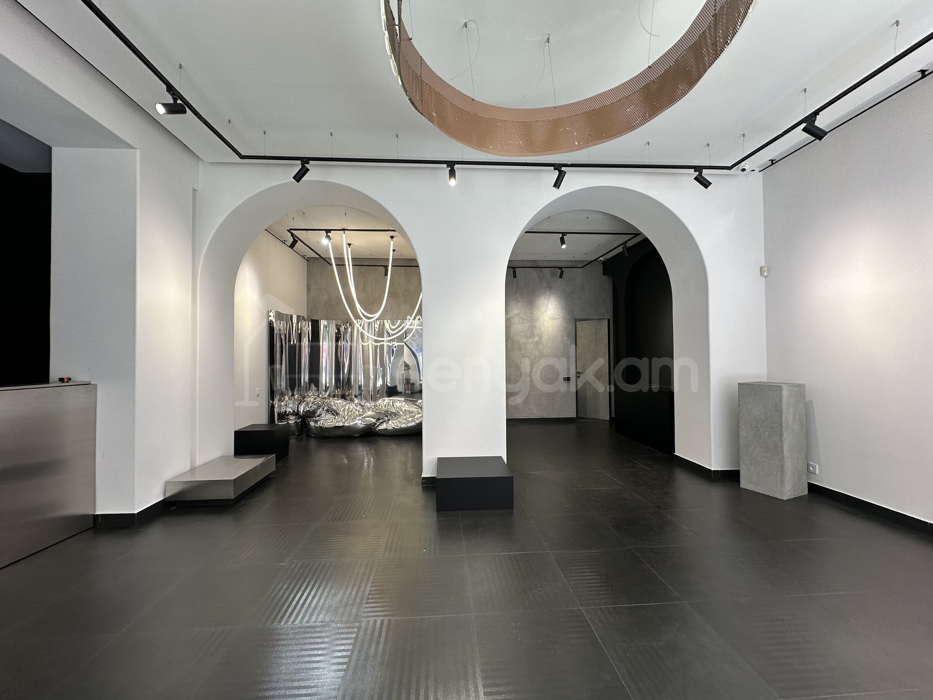 Առևտրի Տարածք, 85քմ, Կապիտալ Վերանորոգված
