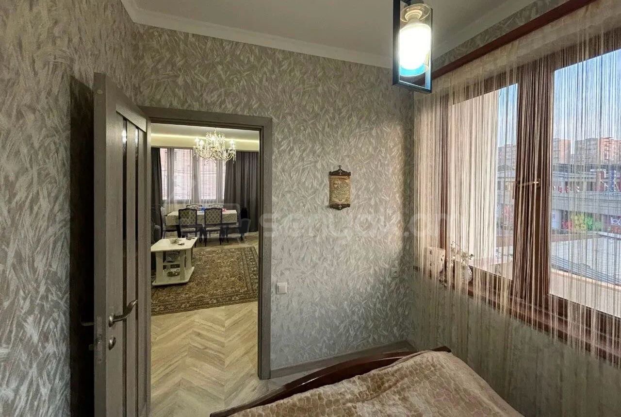 3 Սենյականոց Բնակարան Քարե Շենքում, 68քմ, 3/5 հարկ, Կապիտալ Վերանորոգված