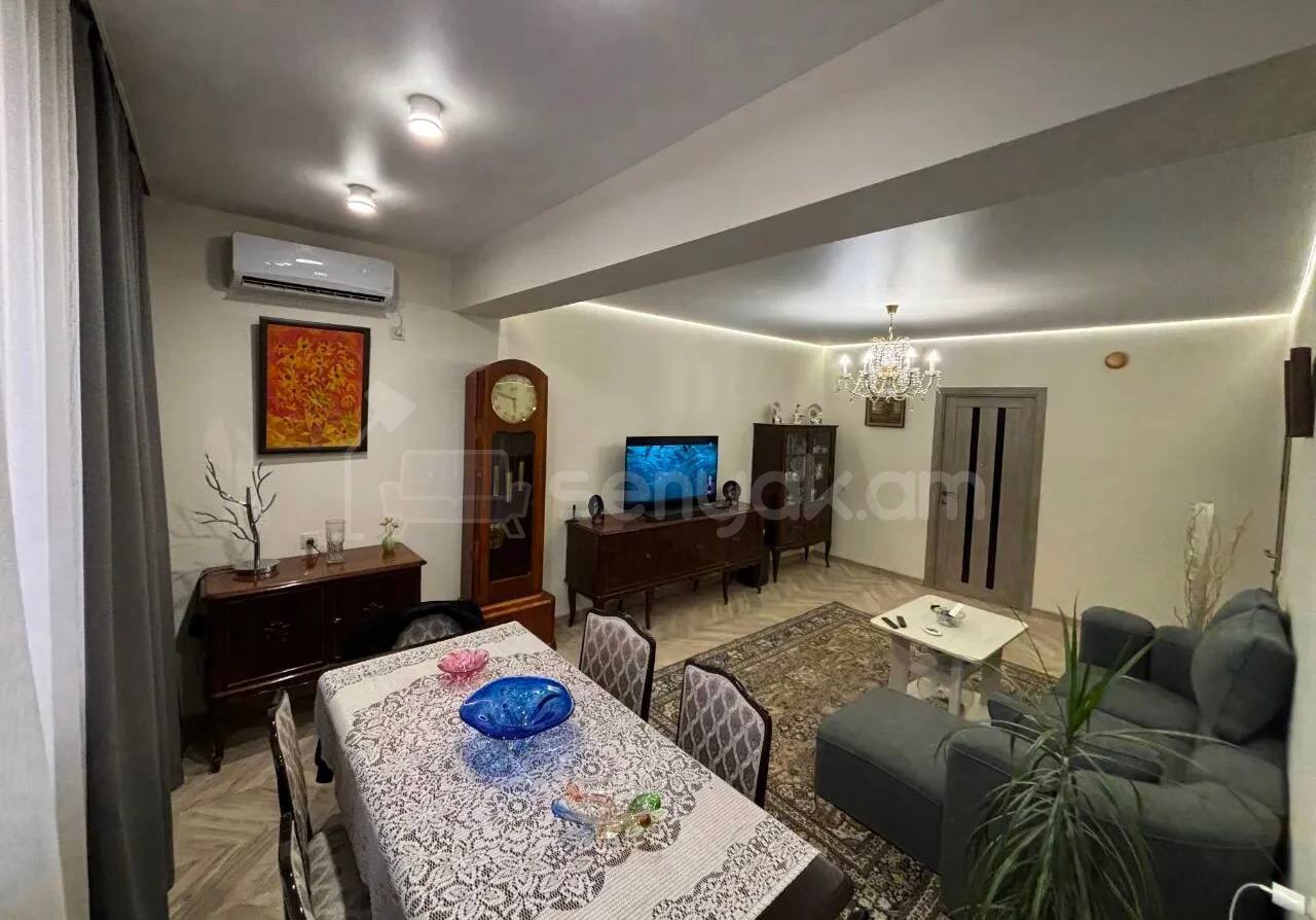 3 Սենյականոց Բնակարան Քարե Շենքում, 68քմ, 3/5 հարկ, Կապիտալ Վերանորոգված