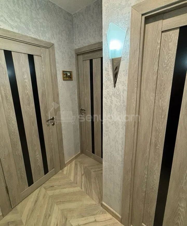 3 Սենյականոց Բնակարան Քարե Շենքում, 68քմ, 3/5 հարկ, Կապիտալ Վերանորոգված