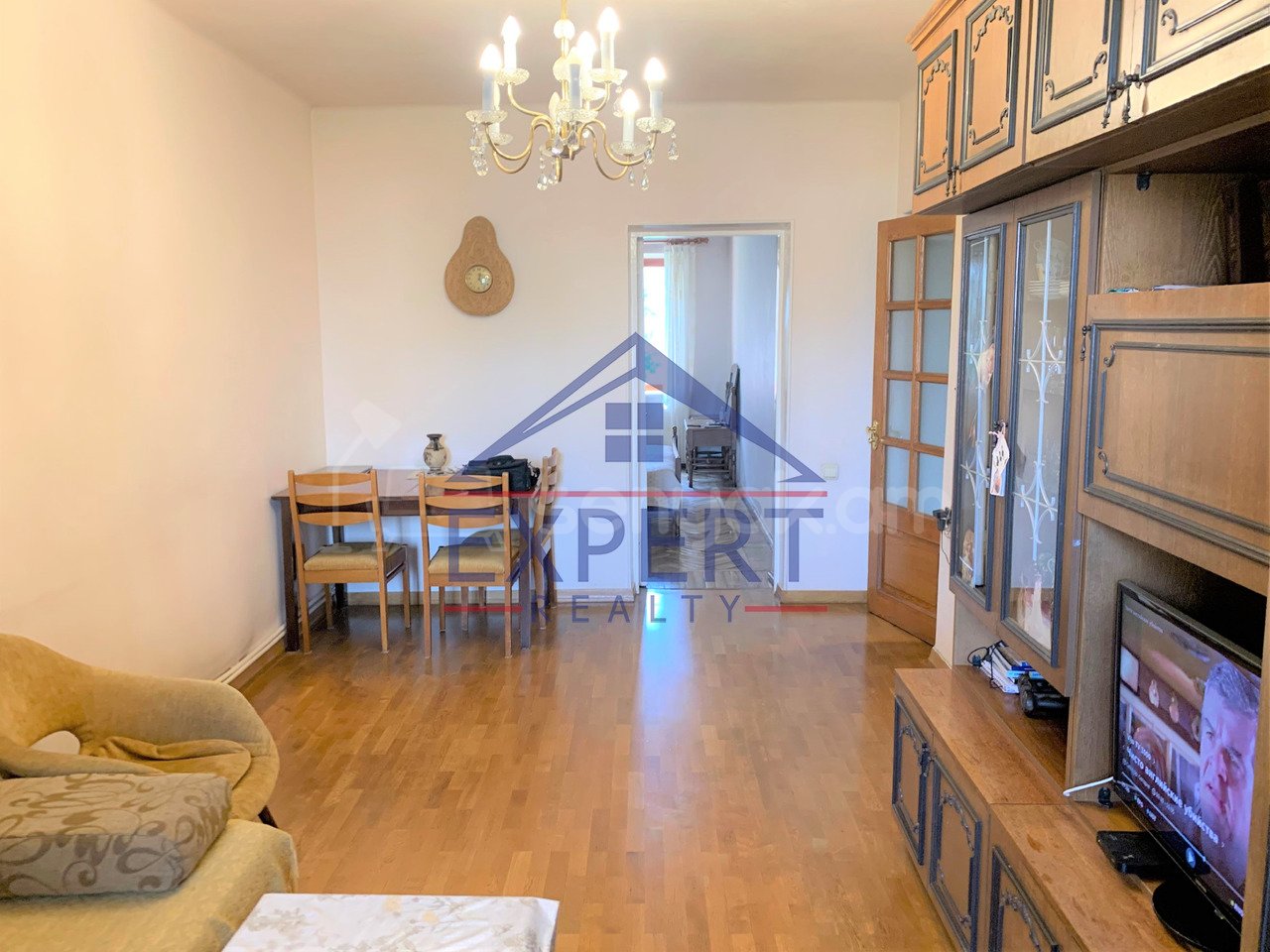 3 Սենյականոց Բնակարան Քարե Շենքում, 70քմ, 5/5 հարկ, Կոսմետիկ Վերանորոգված