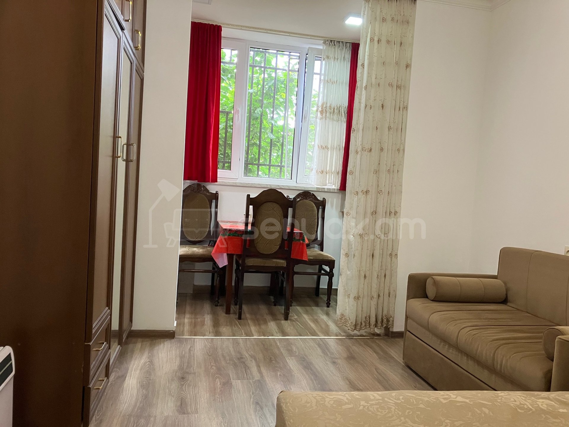 1 Սենյականոց Բնակարան, 18քմ, 1/9 հարկ, Կապիտալ Վերանորոգված, Կահավորված