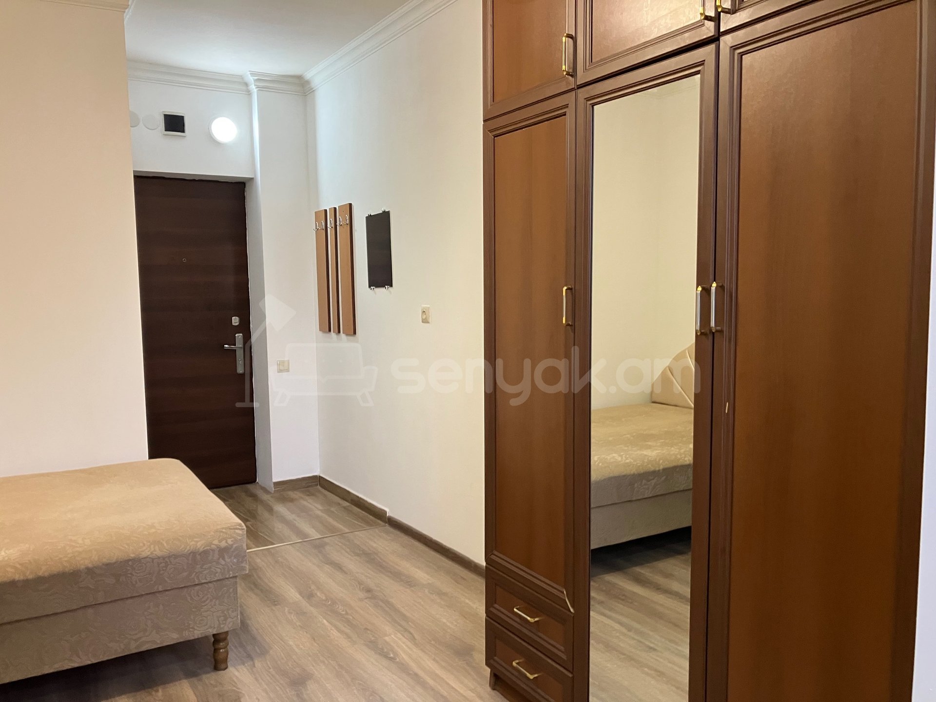 1 Սենյականոց Բնակարան, 18քմ, 1/9 հարկ, Կապիտալ Վերանորոգված, Կահավորված
