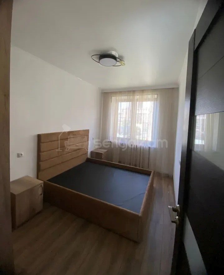 3 Սենյականոց Բնակարան Քարե Շենքում, 68քմ, 4/5 հարկ, Դիզայներական Վերանորոգված