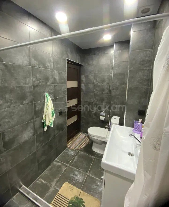 3 Սենյականոց Բնակարան Քարե Շենքում, 68քմ, 4/5 հարկ, Դիզայներական Վերանորոգված