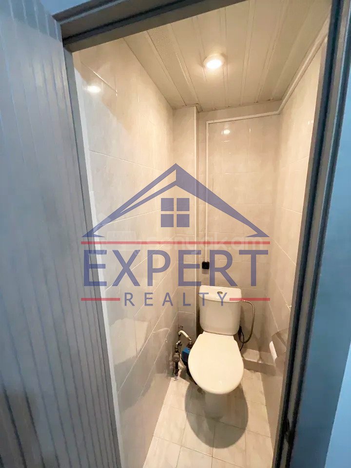 3 Սենյականոց Բնակարան Քարե Շենքում, 70քմ, 5/5 հարկ, Կապիտալ Վերանորոգված, Կահավորված