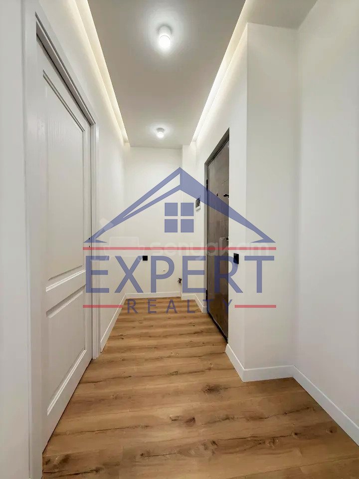 2 Սենյականոց Բնակարան Քարե Շենքում, 38քմ, 3/5 հարկ, Կապիտալ Վերանորոգված
