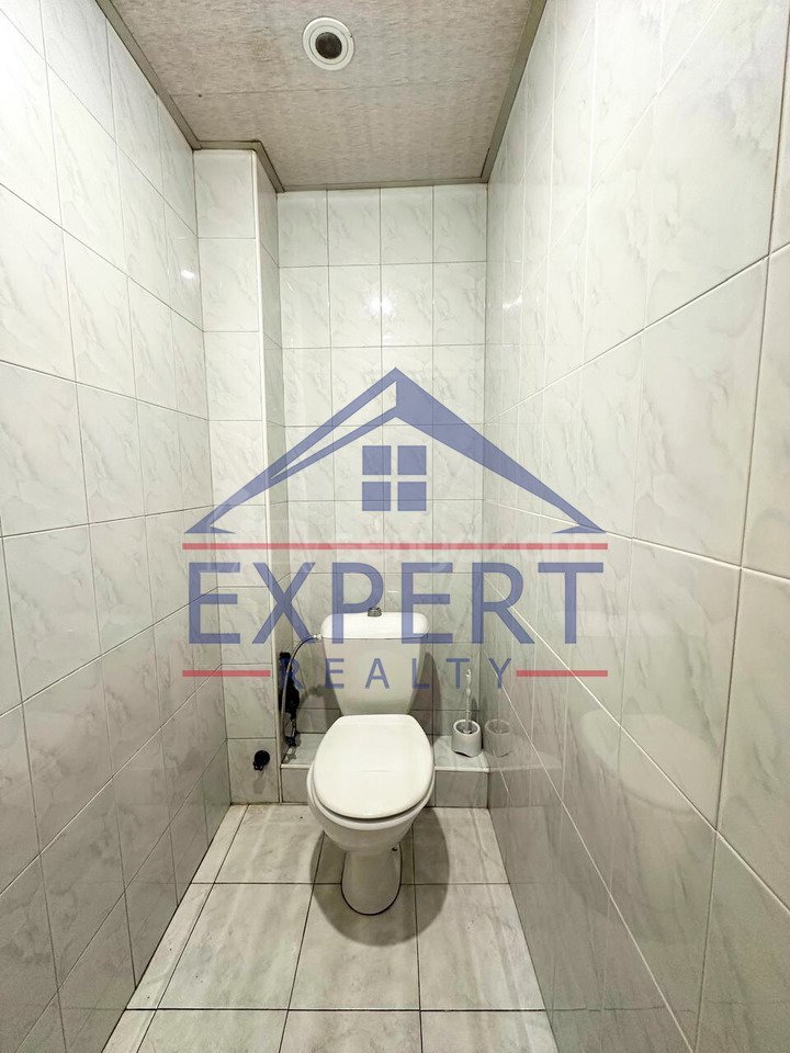 3 Սենյականոց Բնակարան Քարե Շենքում, 95քմ, 3/5 հարկ, Նորմալ Վիճակում, Կահավորված