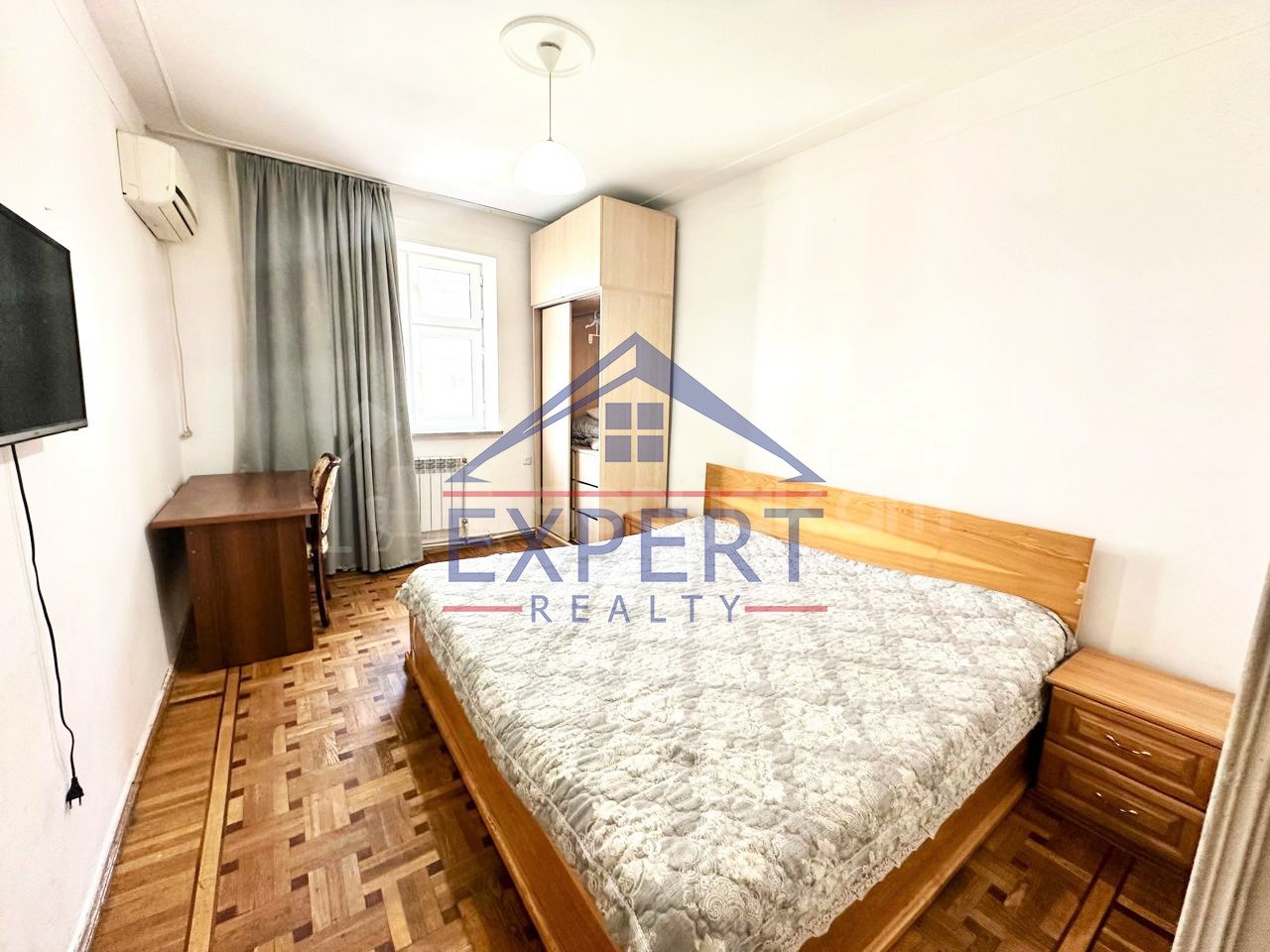 3 Սենյականոց Բնակարան Քարե Շենքում, 95քմ, 3/5 հարկ, Նորմալ Վիճակում, Կահավորված