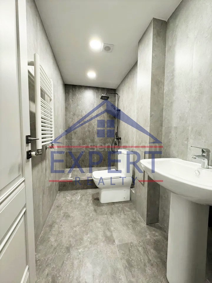 2 Սենյականոց Բնակարան, 42քմ, 9/10 հարկ, Կապիտալ Վերանորոգված