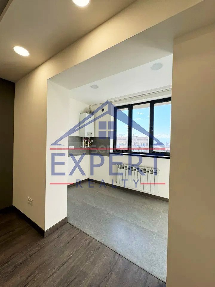 2 Սենյականոց Բնակարան, 42քմ, 9/10 հարկ, Կապիտալ Վերանորոգված