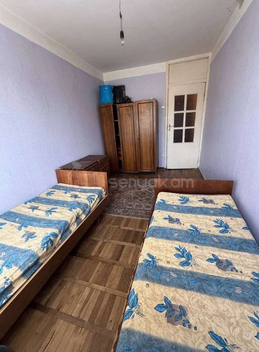 3 Սենյականոց Բնակարան Քարե Շենքում, 55քմ, 3/5 հարկ, Կոսմետիկ Վերանորոգված, Կահավորված, Արևկող