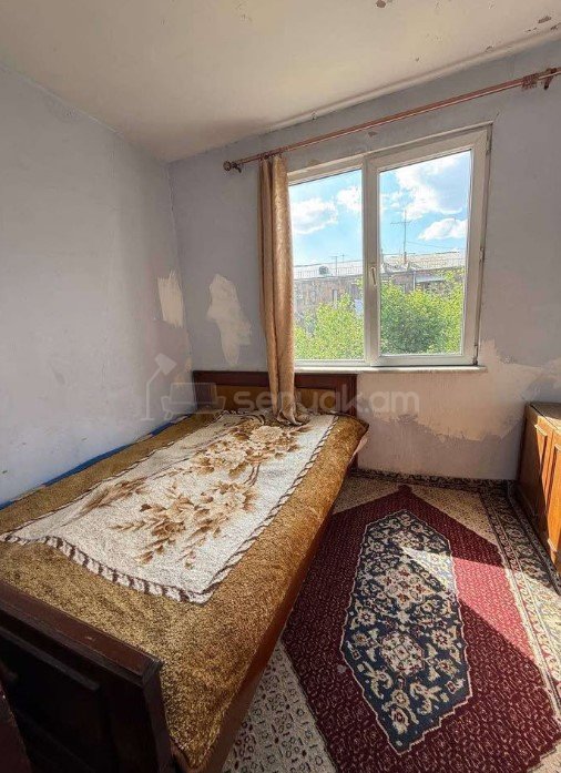 3 Սենյականոց Բնակարան Քարե Շենքում, 55քմ, 3/5 հարկ, Կոսմետիկ Վերանորոգված, Կահավորված, Արևկող