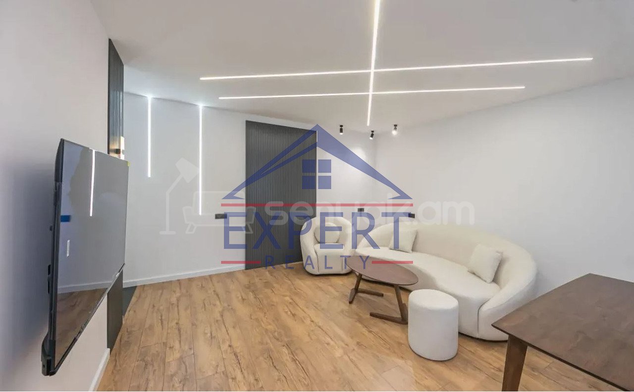 2 Սենյականոց Բնակարան Քարե Շենքում, 57քմ, 3/5 հարկ, Դիզայներական Վերանորոգված