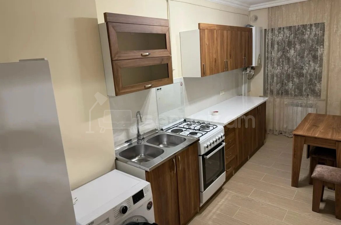 3 Սենյականոց Բնակարան, 75քմ, 7/9 հարկ, Կապիտալ Վերանորոգված, Կահավորված