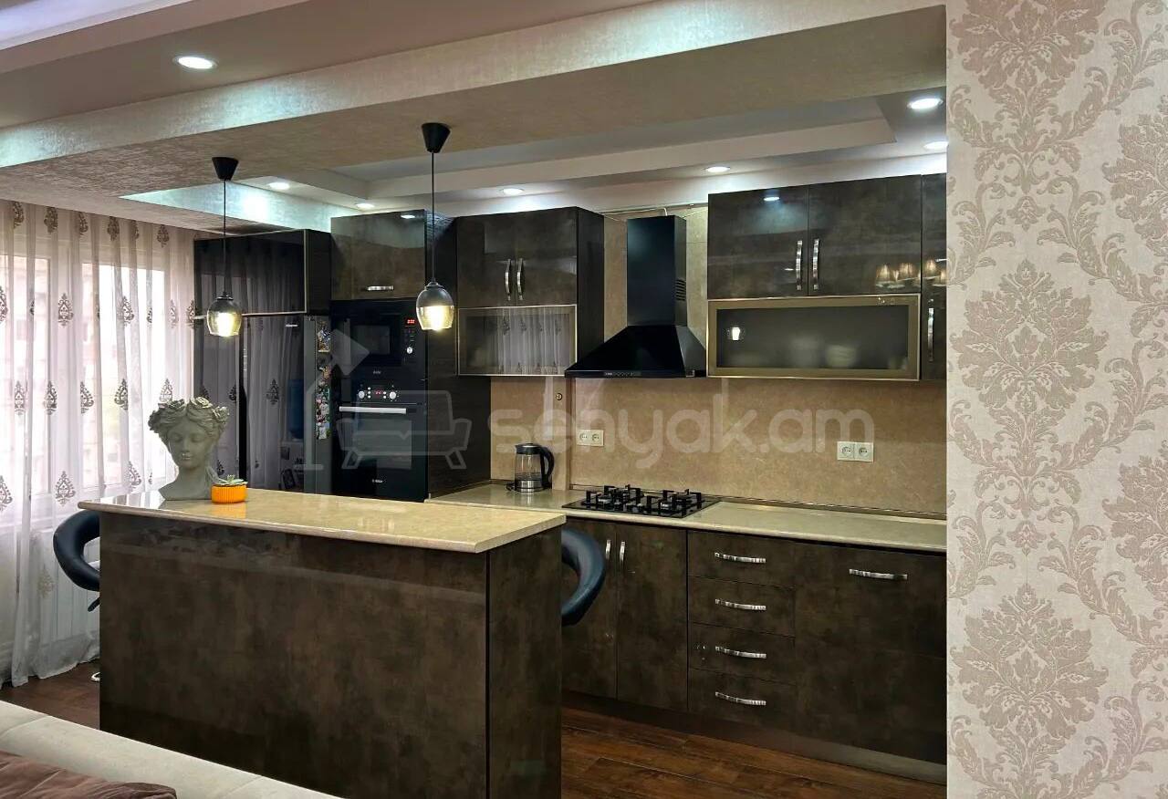 3 Սենյականոց Բնակարան, 92քմ, 9/14 հարկ, Կապիտալ Վերանորոգված