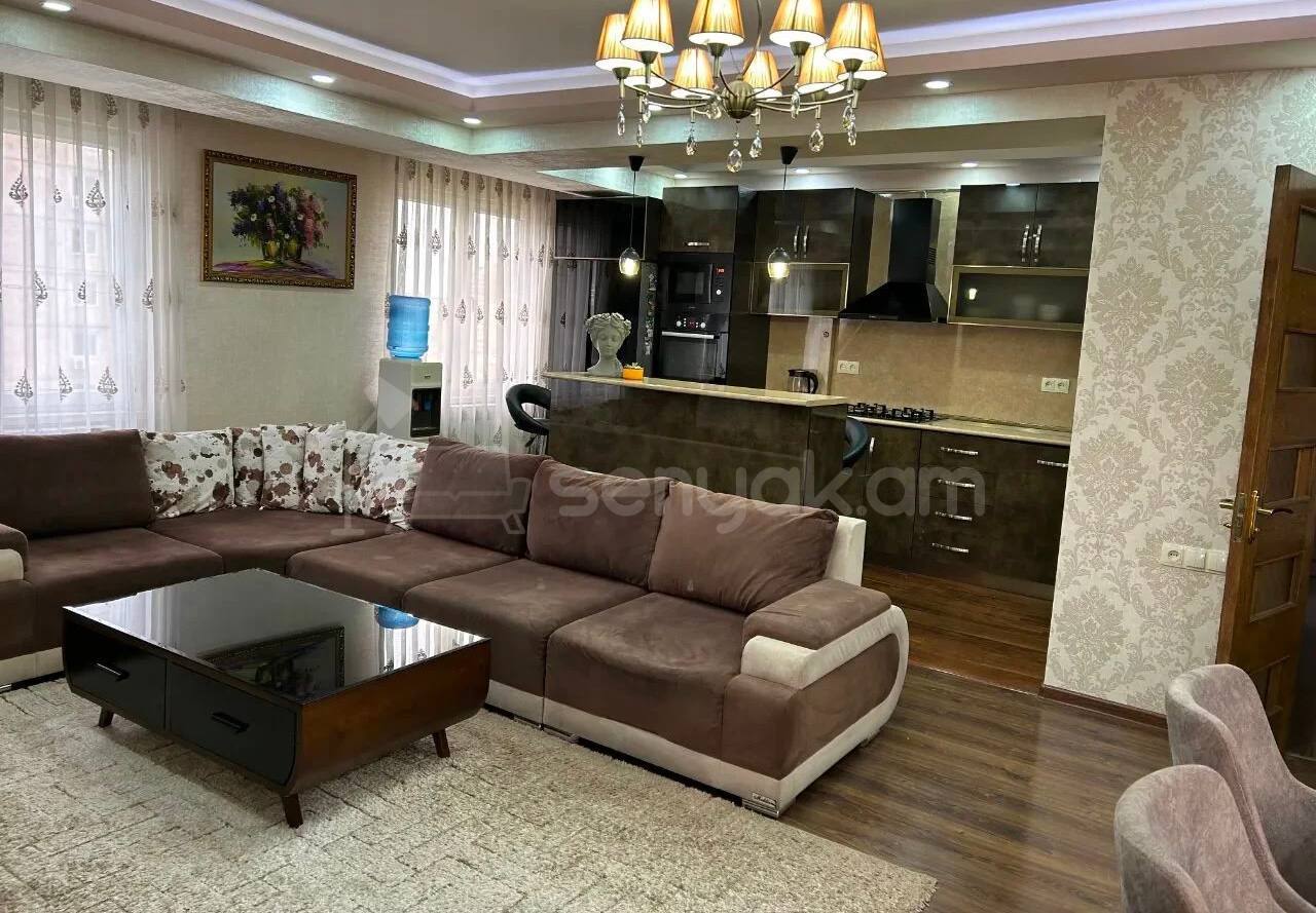 3 Սենյականոց Բնակարան, 92քմ, 9/14 հարկ, Կապիտալ Վերանորոգված