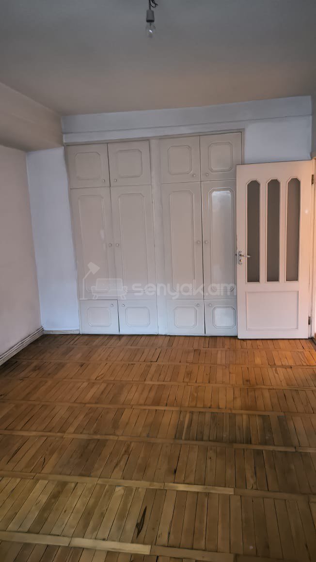 4 Սենյականոց Բնակարան, 104քմ, 2/9 հարկ, Պետական Վիճակում