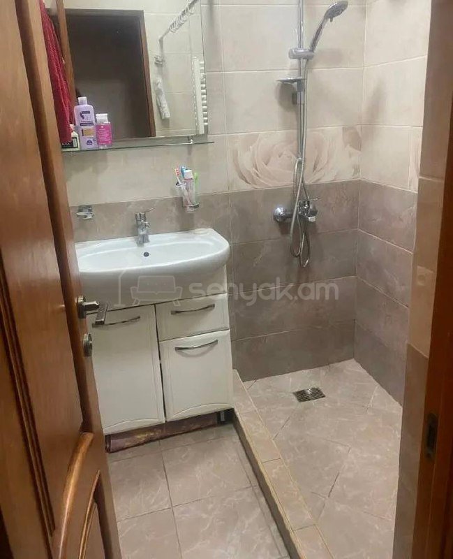 3 Սենյականոց Բնակարան, 78քմ, 4/5 հարկ, Կապիտալ Վերանորոգված