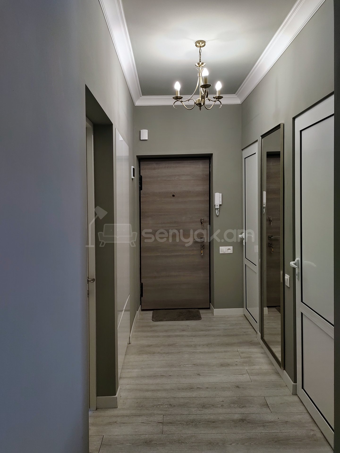 2 Սենյականոց Բնակարան Քարե Շենքում, 60քմ, 5/5 հարկ, Դիզայներական Վերանորոգված