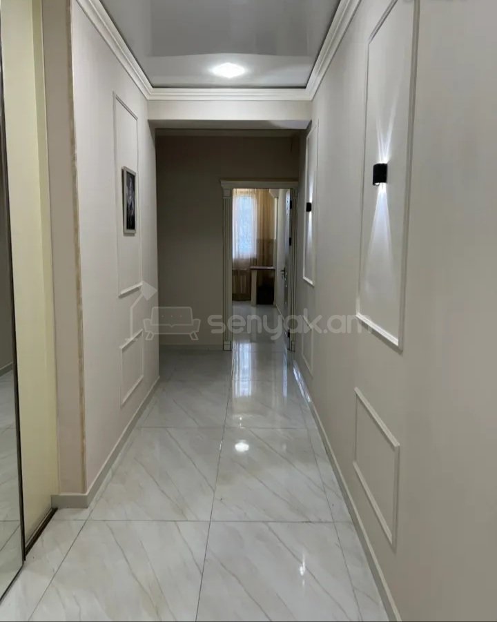 3 Սենյականոց Բնակարան Քարե Շենքում, 92քմ, 2/5 հարկ, Դիզայներական Վերանորոգված