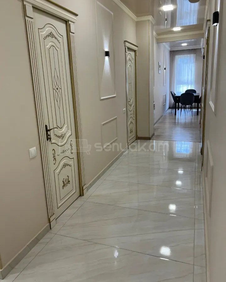 3 Սենյականոց Բնակարան Քարե Շենքում, 92քմ, 2/5 հարկ, Դիզայներական Վերանորոգված