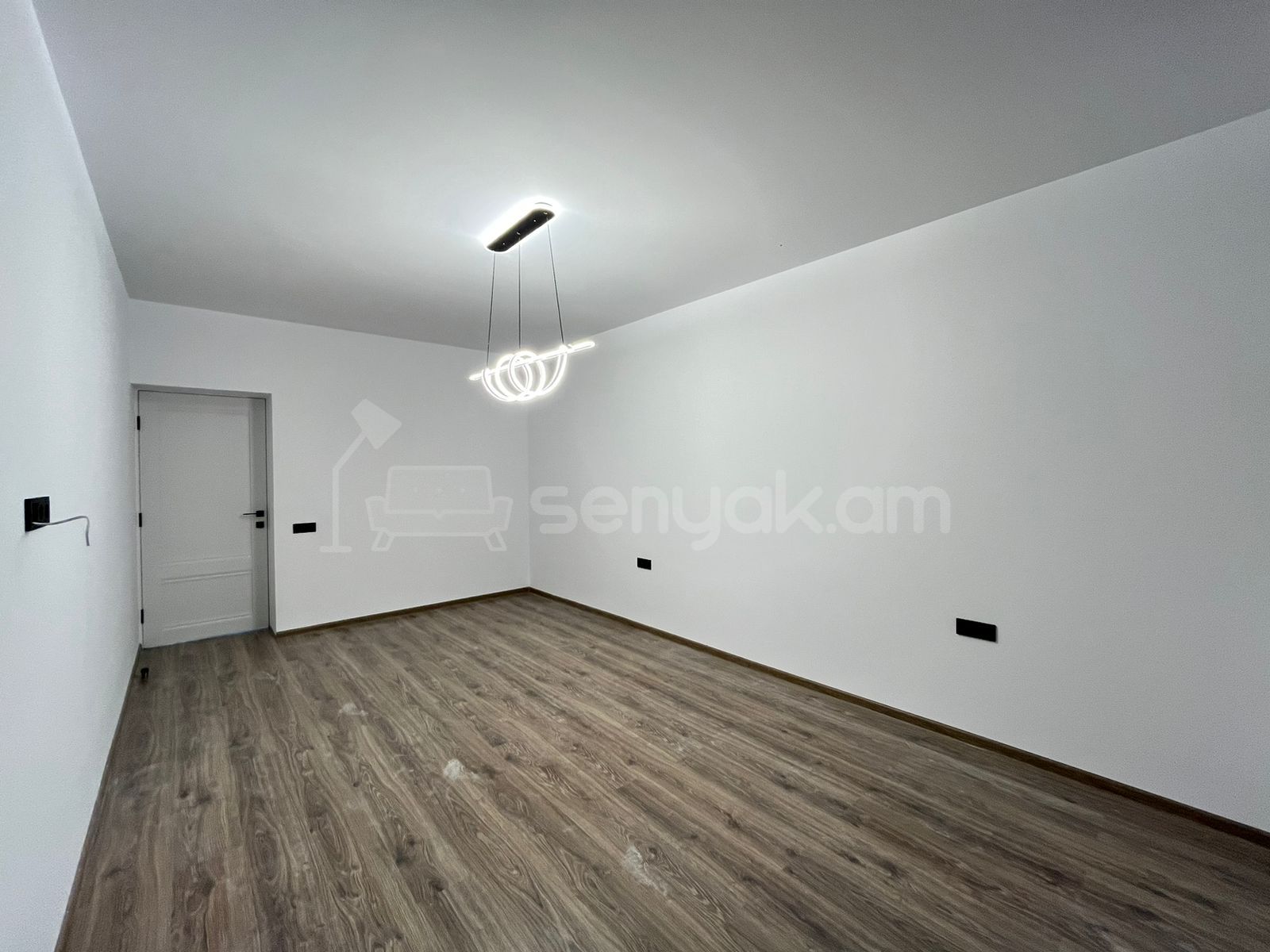 3 Սենյականոց Բնակարան Քարե Շենքում, 68քմ, 2/5 հարկ, Կապիտալ Վերանորոգված
