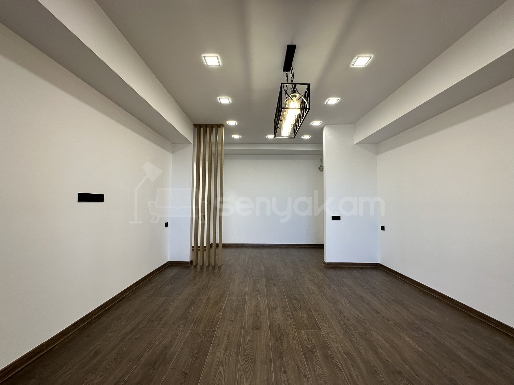 3 Սենյականոց Բնակարան Քարե Շենքում, 68քմ, 2/5 հարկ, Կապիտալ Վերանորոգված