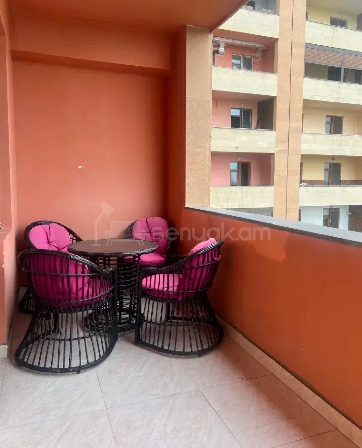 2 Սենյականոց Բնակարան Նորակառույցում, 70քմ, 8/12 հարկ, Կապիտալ Վերանորոգված