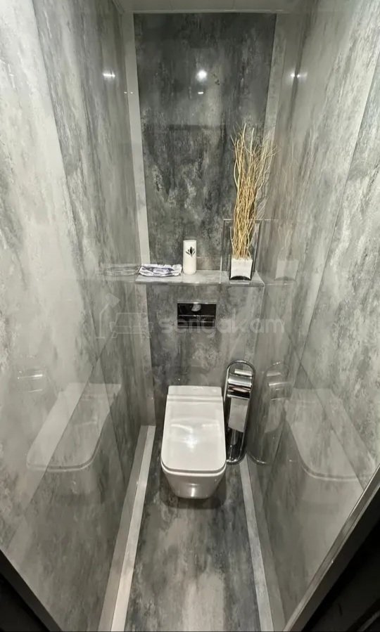 3 Սենյականոց Բնակարան Քարե Շենքում, 70քմ, 1/5 հարկ, Դիզայներական Վերանորոգված