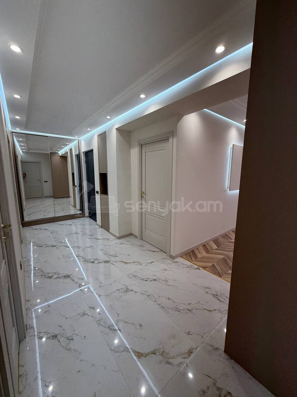 4 Սենյականոց Բնակարան, 90քմ, 5/9 հարկ, Դիզայներական Վերանորոգված