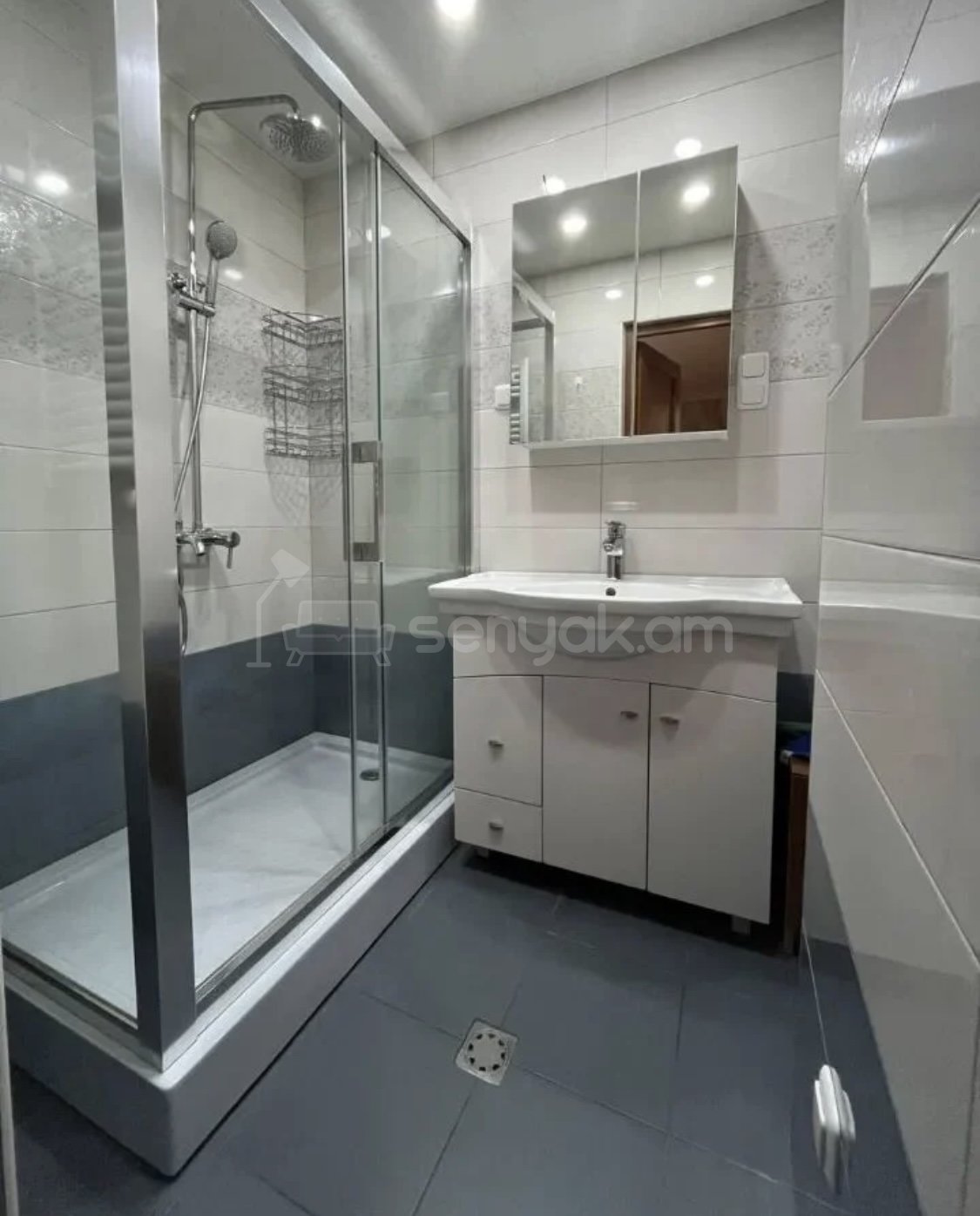3 Սենյականոց Բնակարան, 79քմ, 4/9 հարկ, Կապիտալ Վերանորոգված