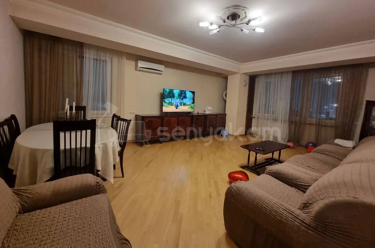 3 Սենյականոց Բնակարան, 83քմ, 3/14 հարկ, Կապիտալ Վերանորոգված